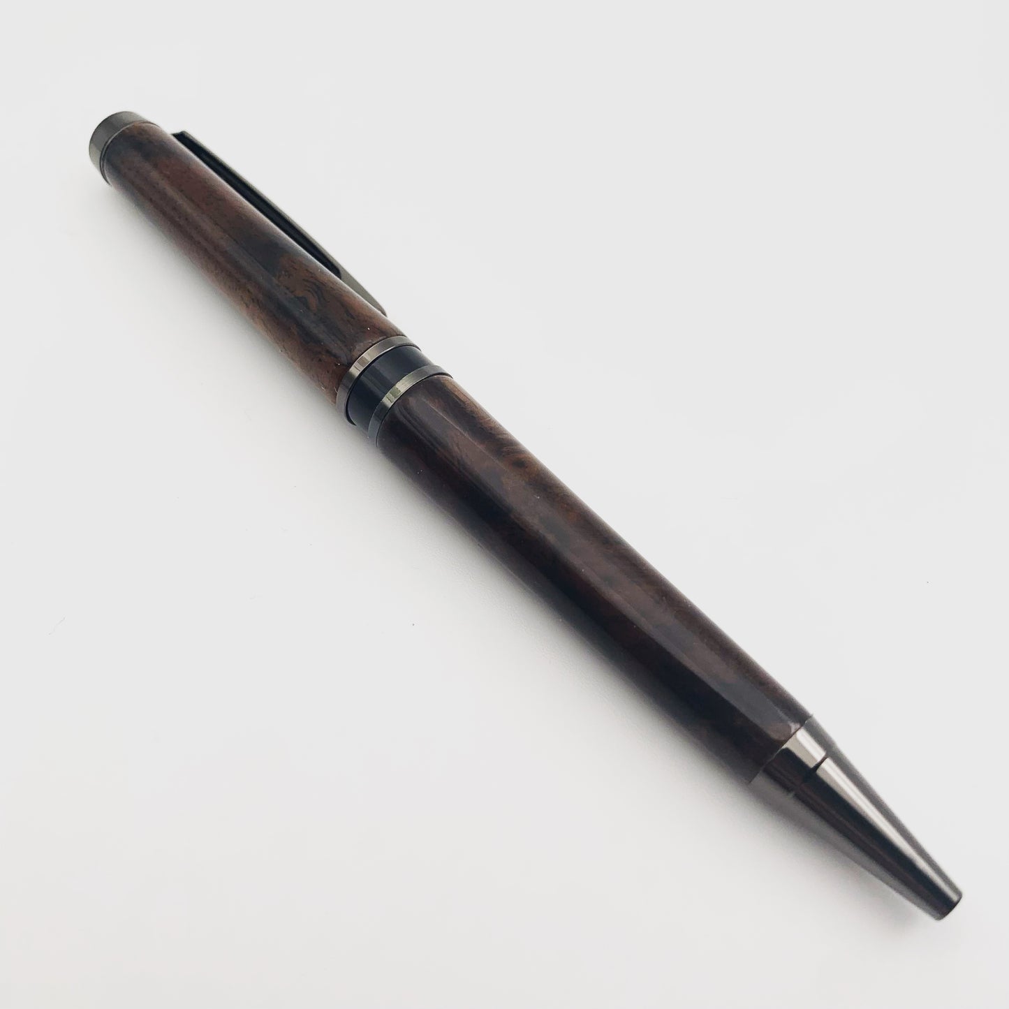 Walnut Burl Elegant American Pen