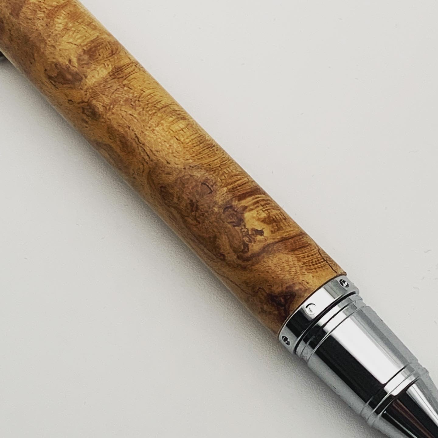 Honey Locust Burl Accord Pen